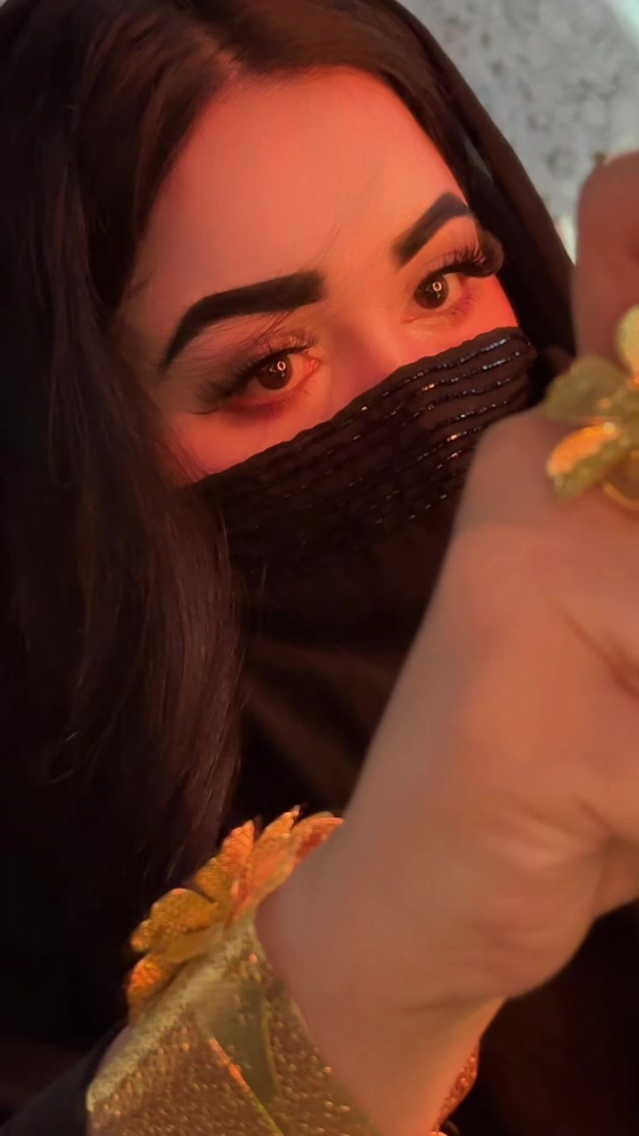 @عائِشہ