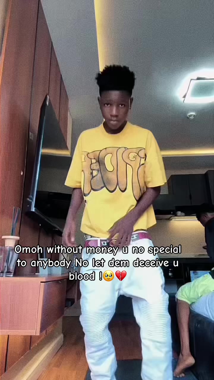 @ENIOLA 🪖💚🧃