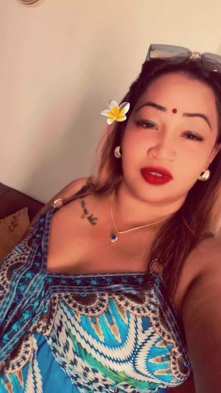 @Brinda_😗