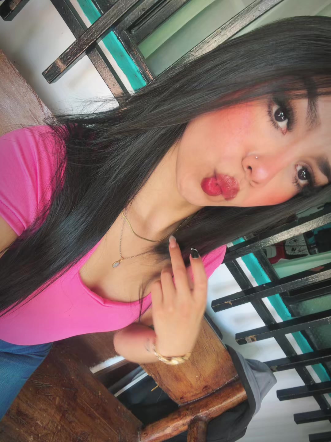 @𝐯𝐚𝐧𝐞