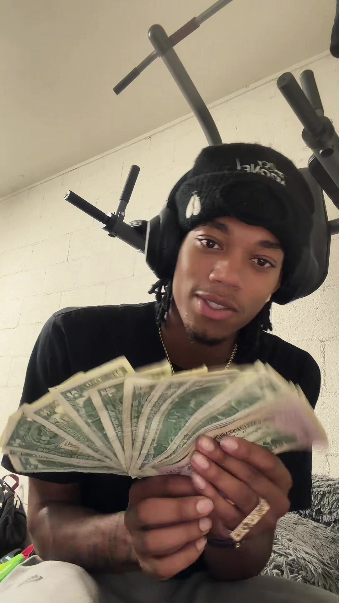 @Dev1n Bankz