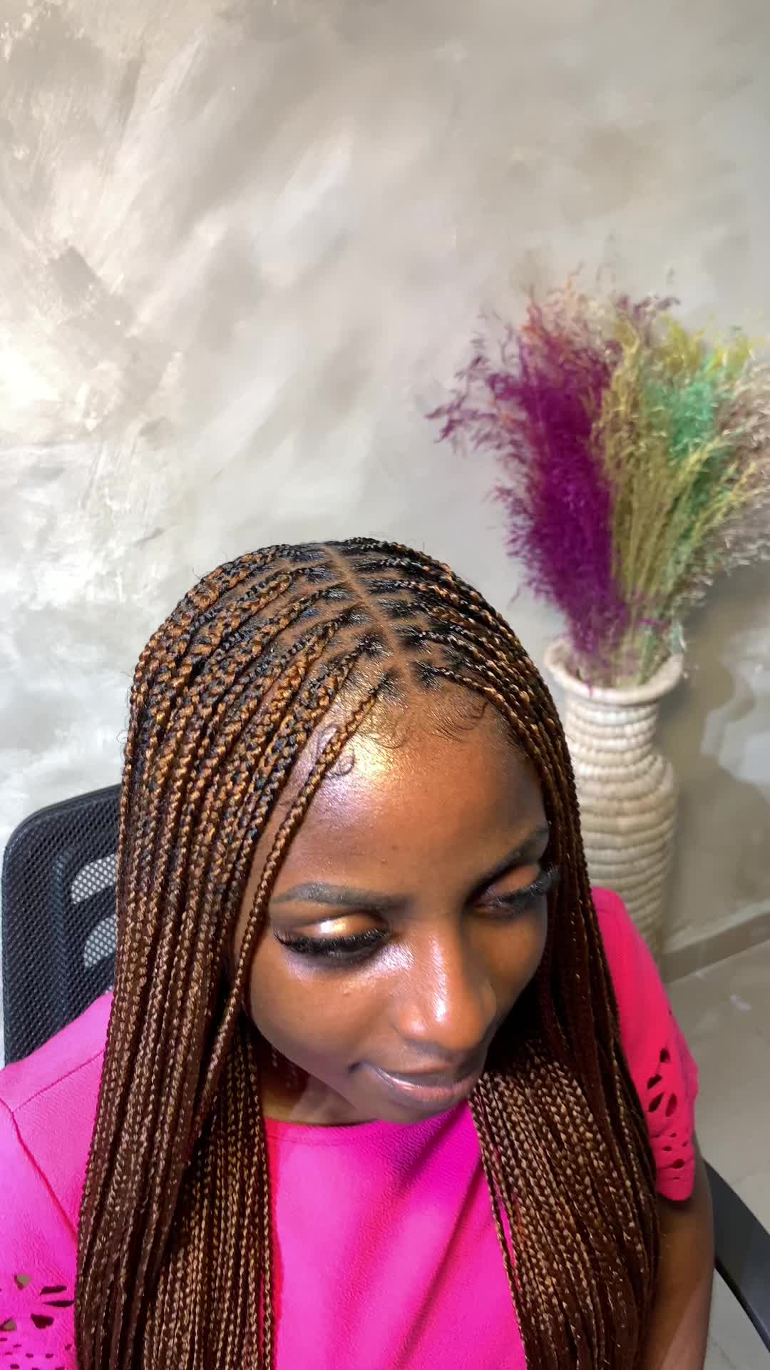@LRB | Hairstylist in Surulere
