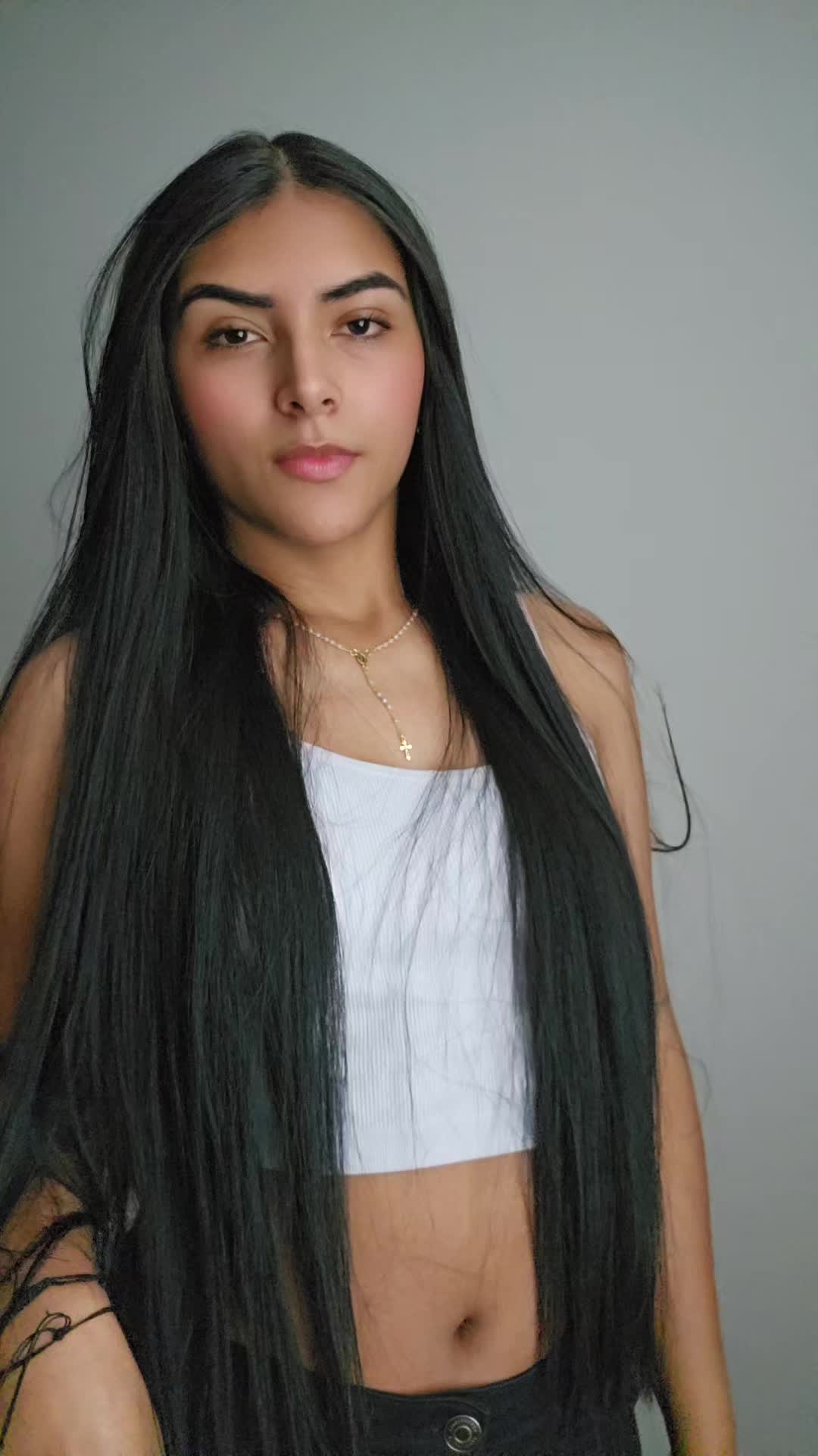 @oficial.yuliana