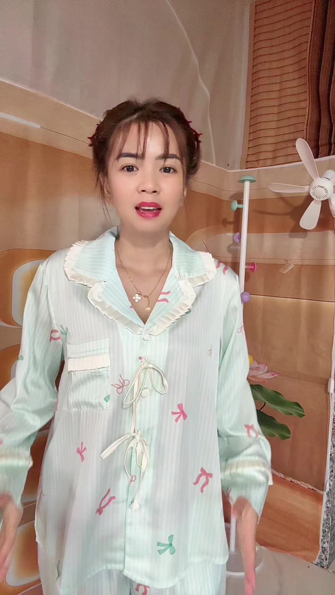 @Em Cẩm N&egrave;