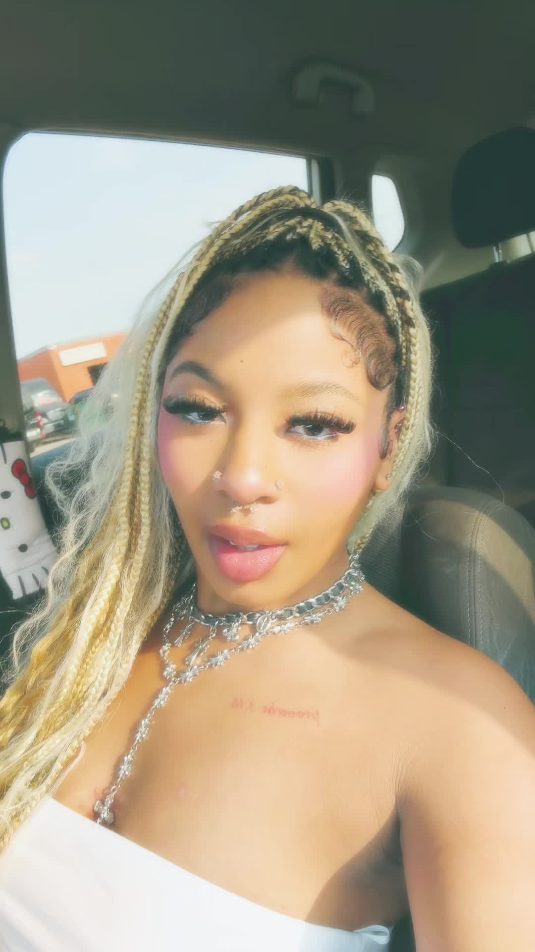 @️