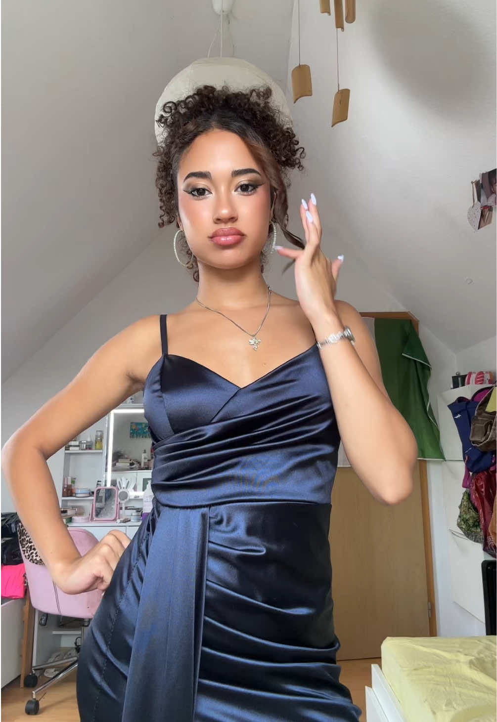 @𝑉𝑖𝑘𝑎