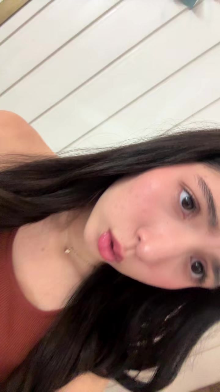 @Vicky4n