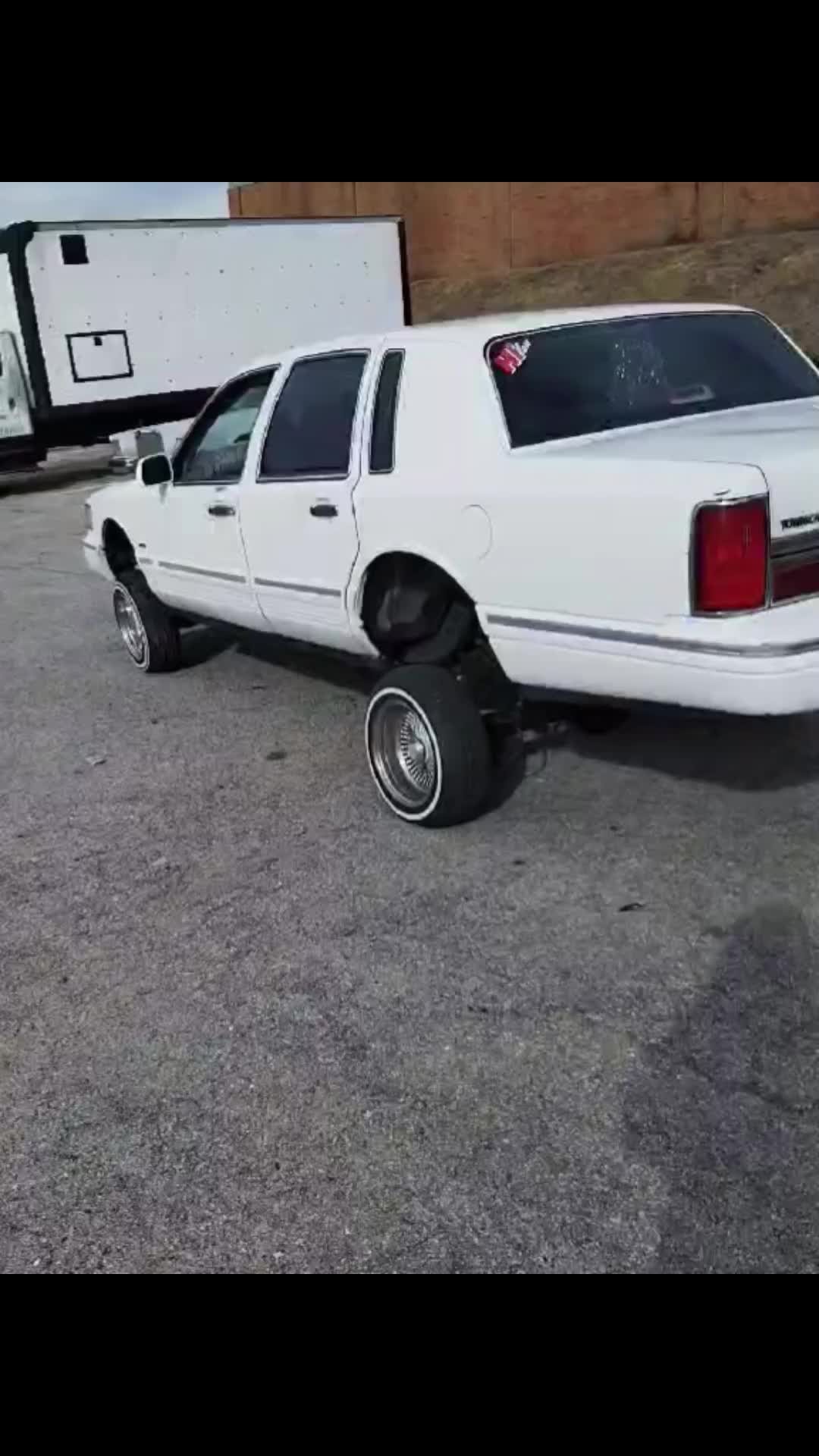 @ruinedvolvo