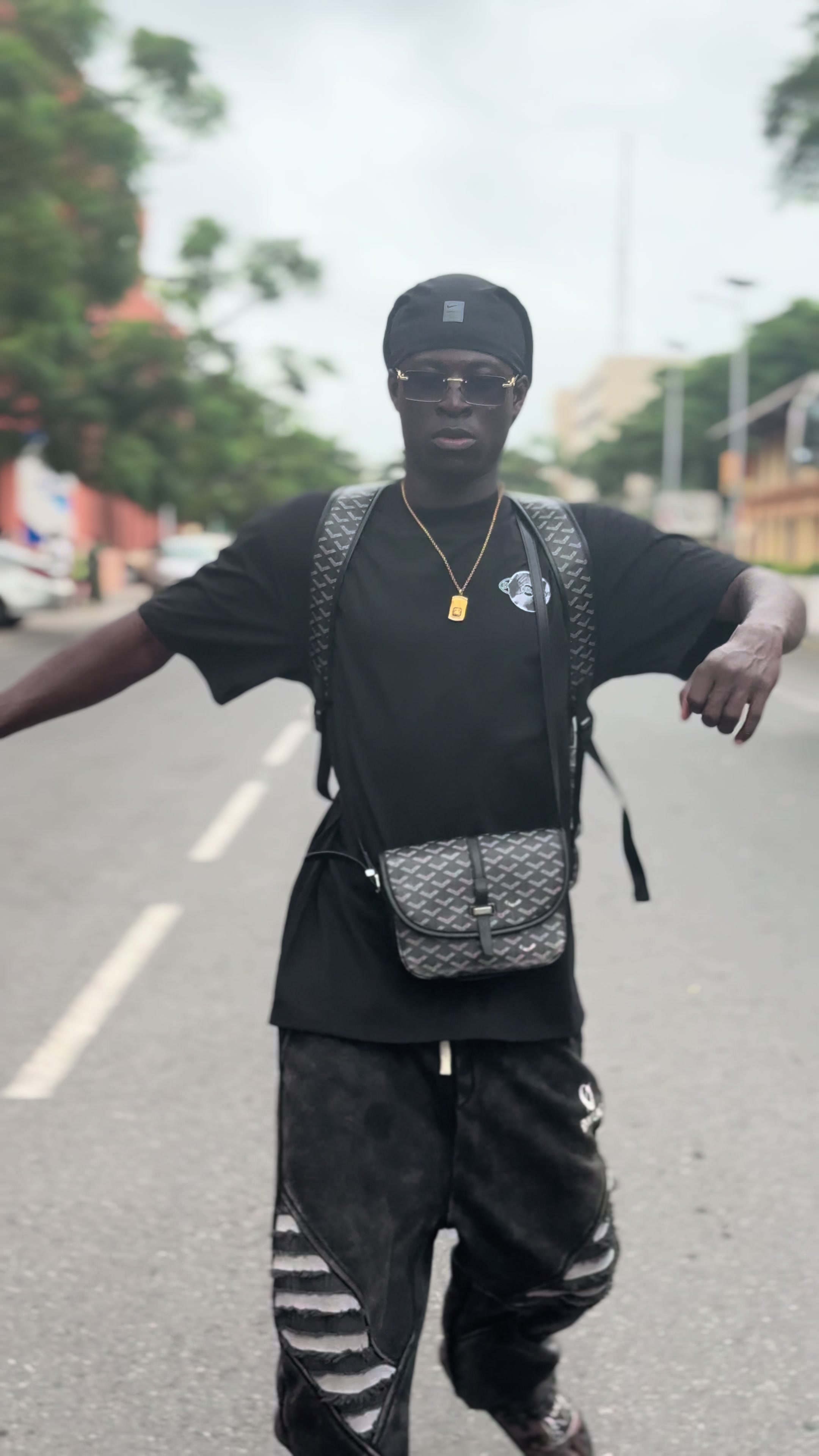 @LA MANO DU 229🚫🦵🏾