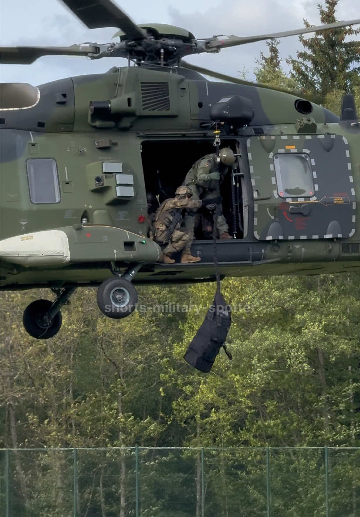 @shorts-military-spotter