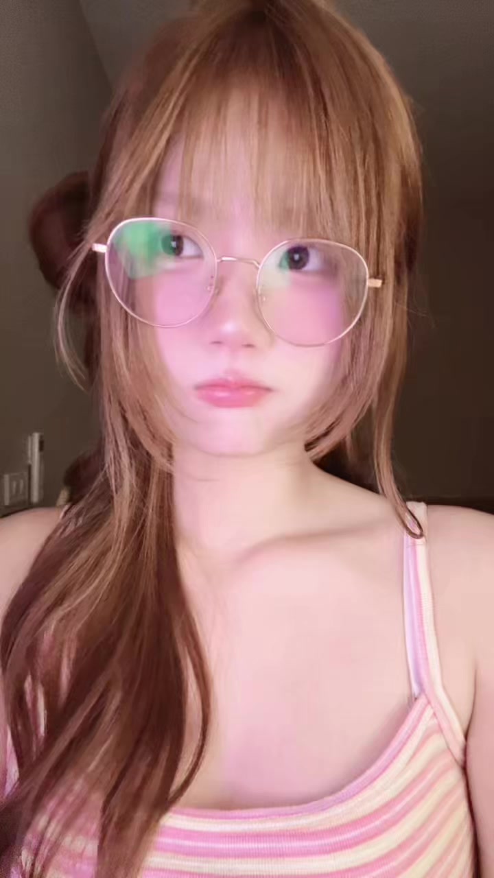 @babyyjeenee