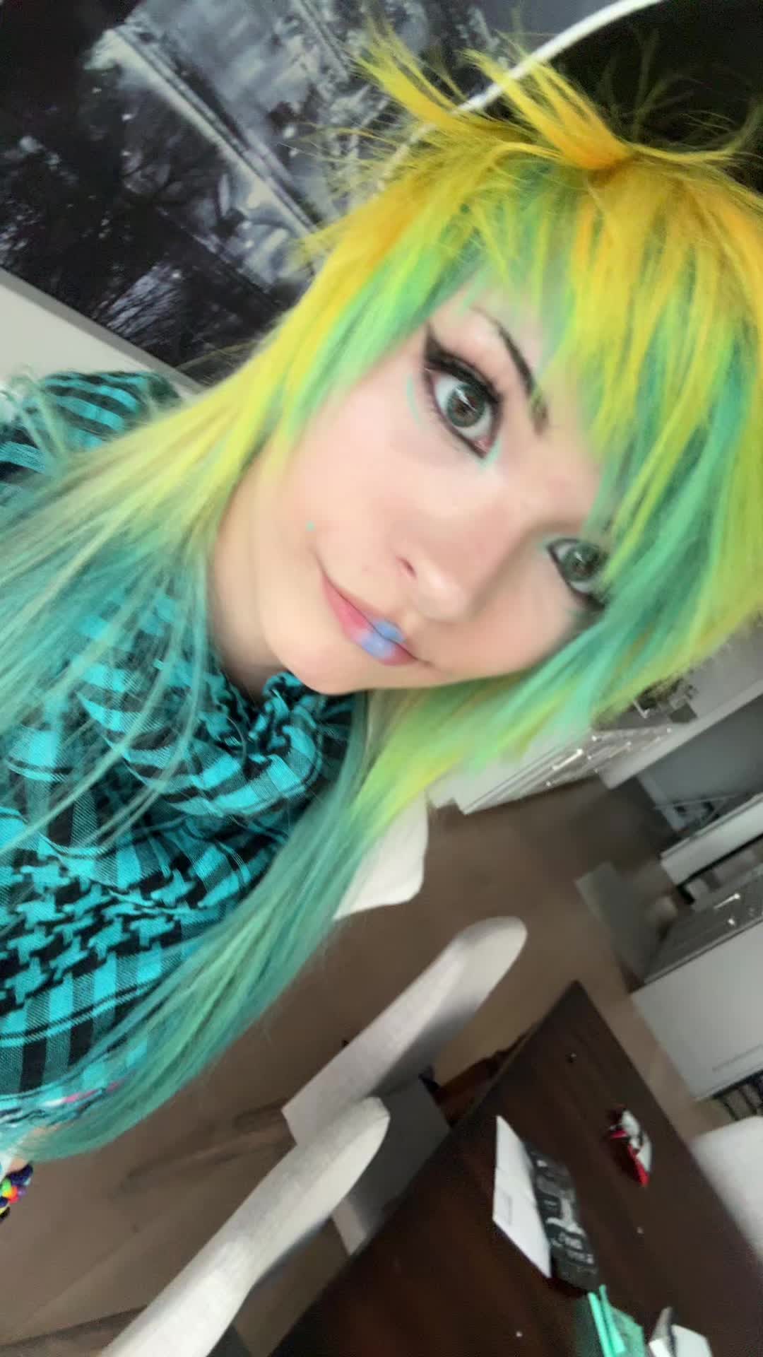 @salhaswings