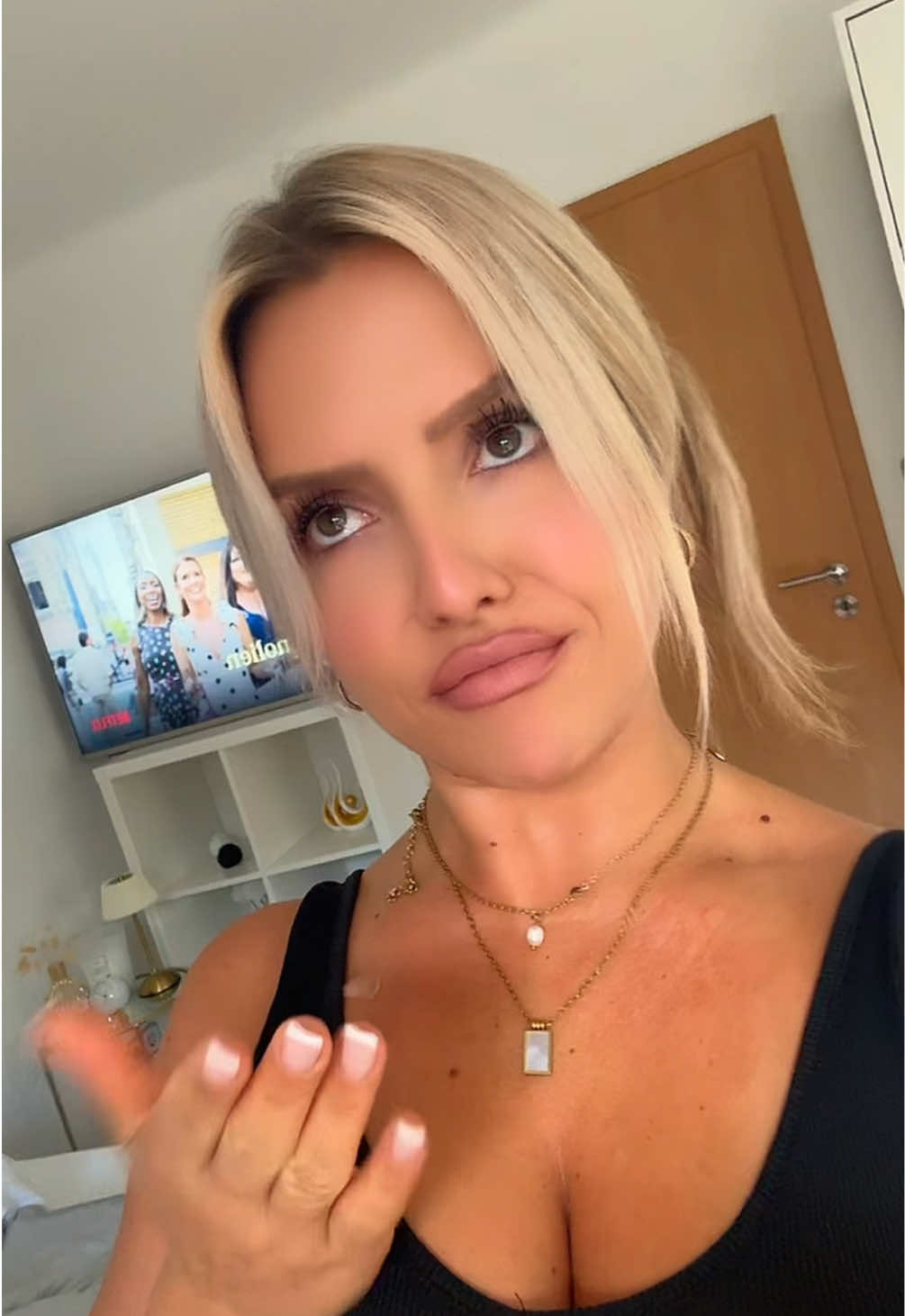 @jacquelineschx