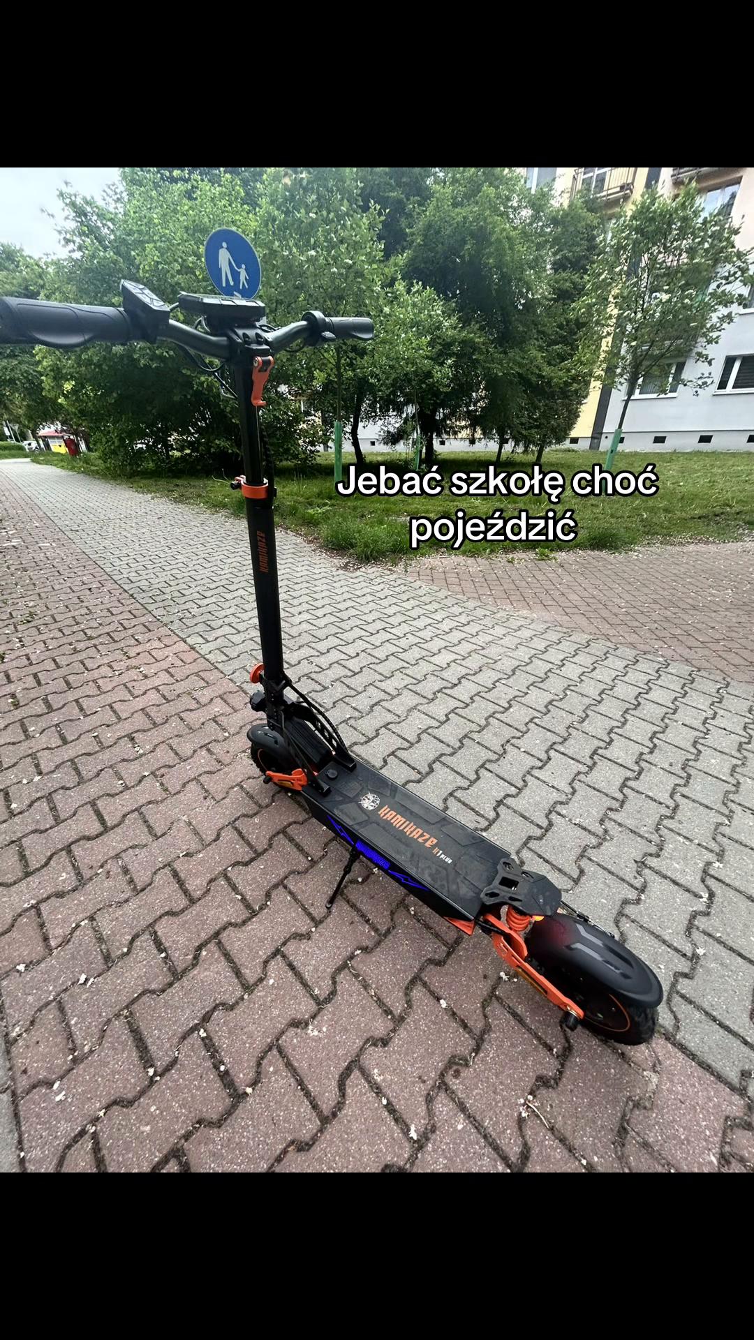 @_bl0ndynaa._