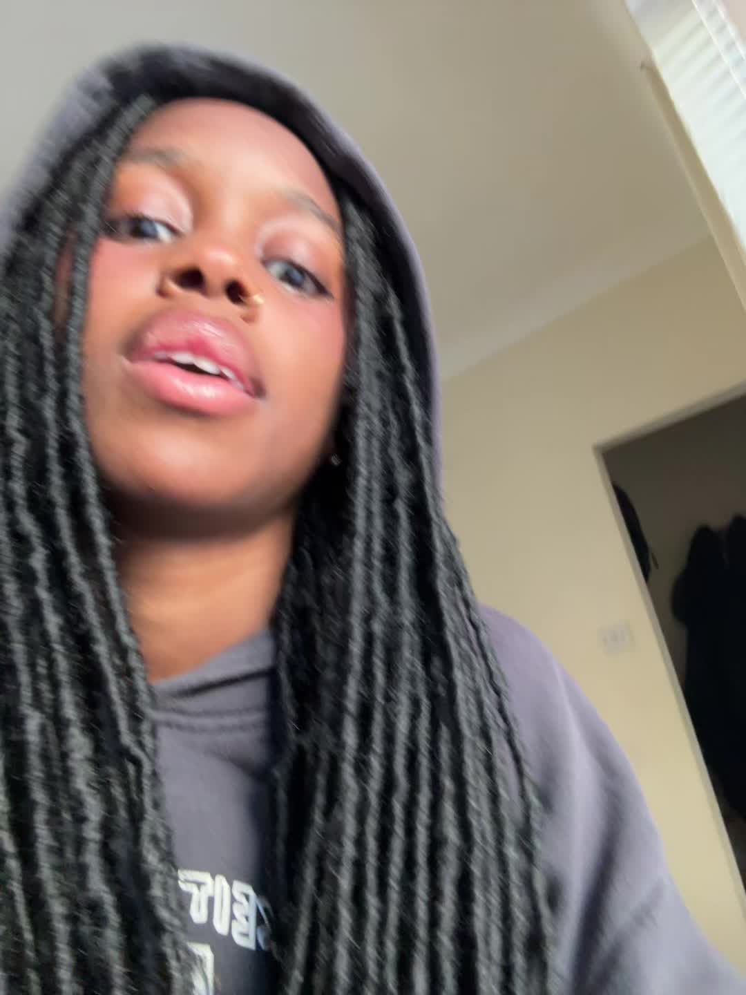 @zoethebat