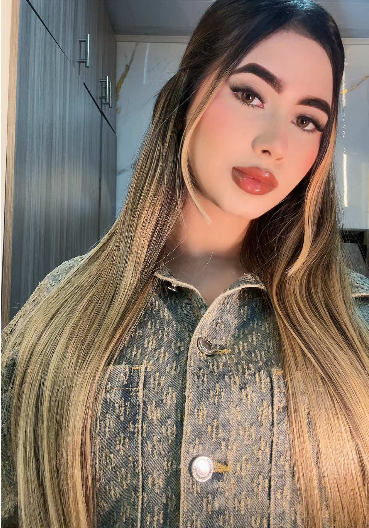 @𝓥