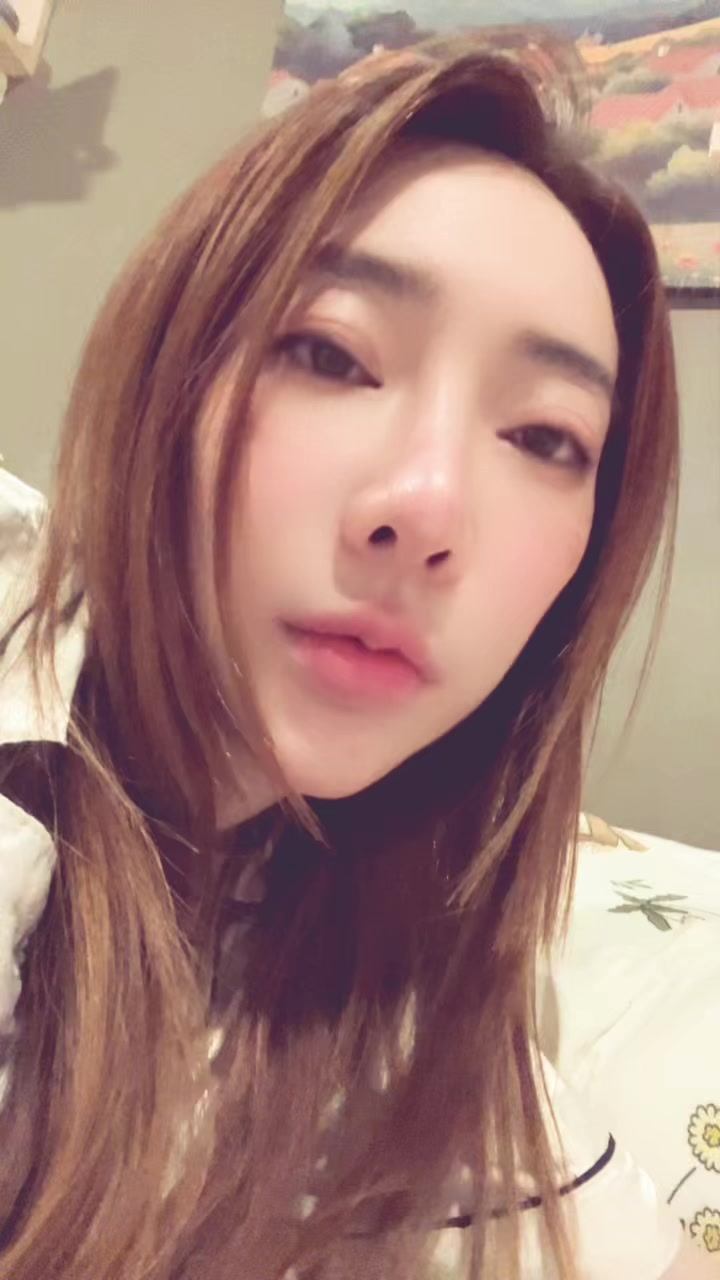 @lynlynn175