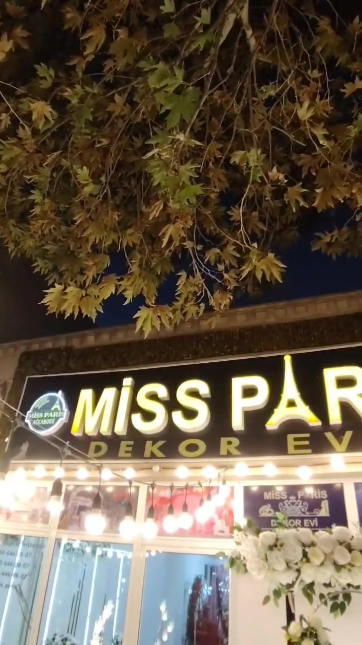 @Miss Paris