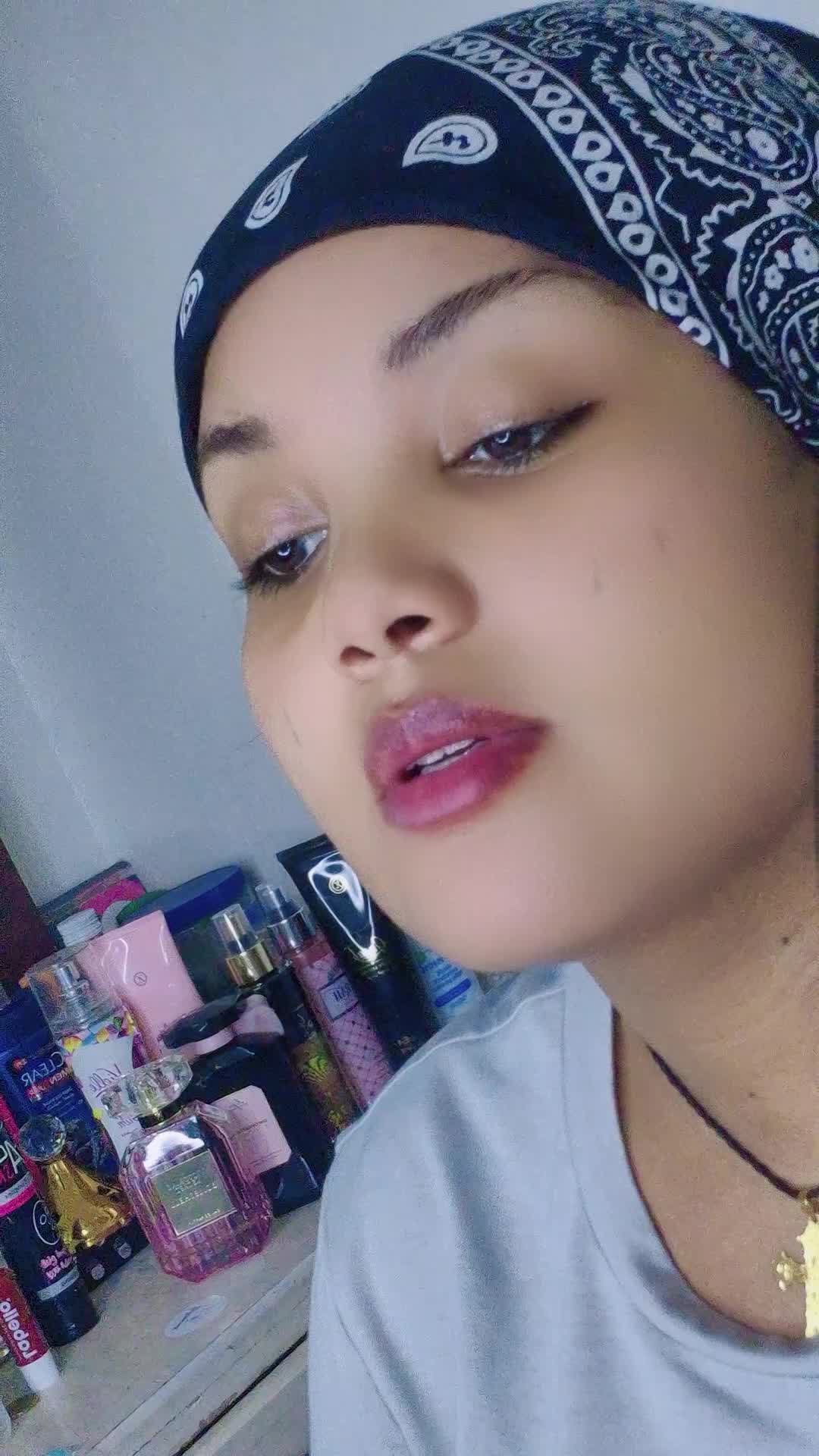 @Queen ๐ฆ
๐ฅ๐คโ๏ธ๐