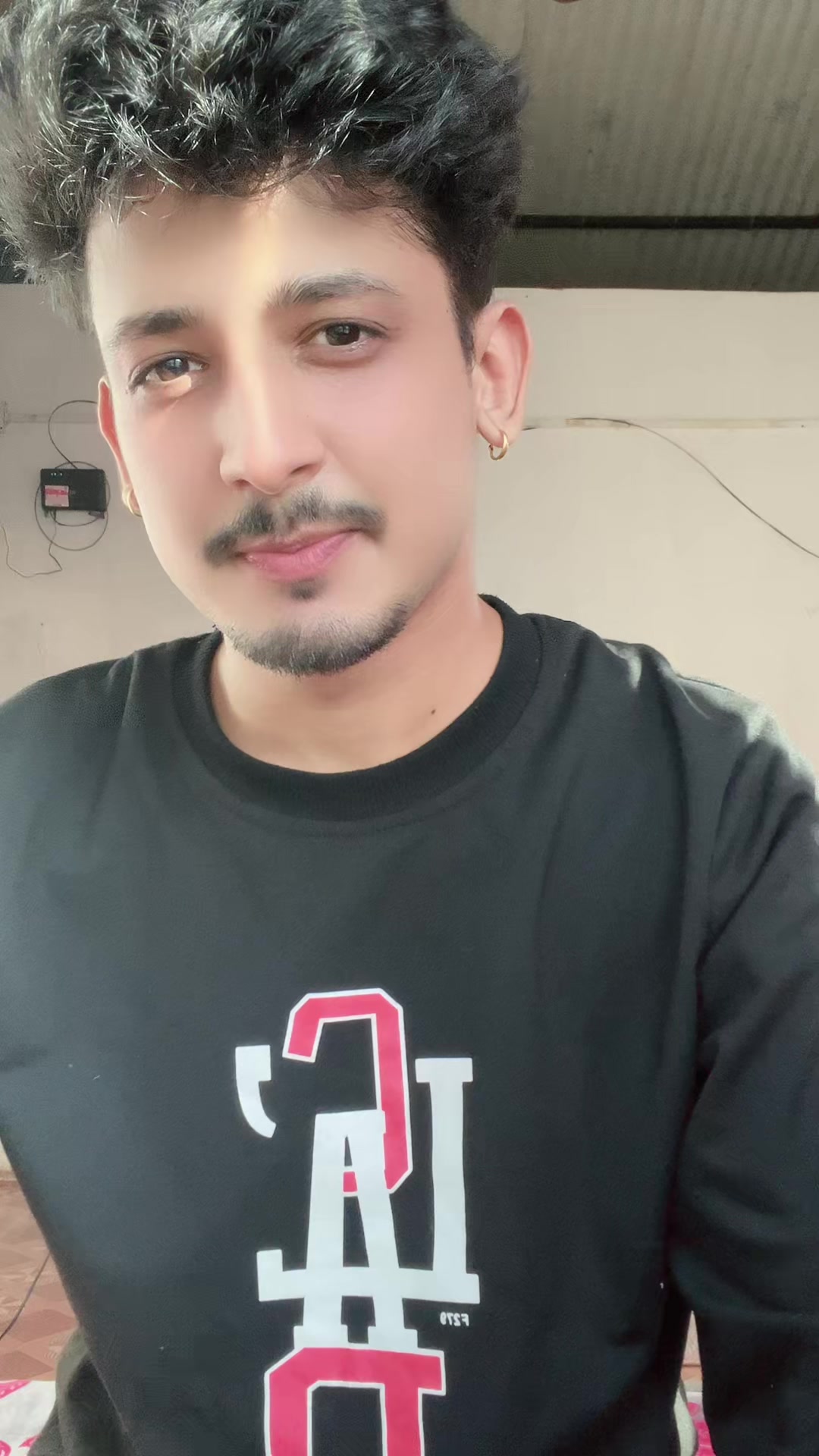 @Manik_haina_rw…?😲