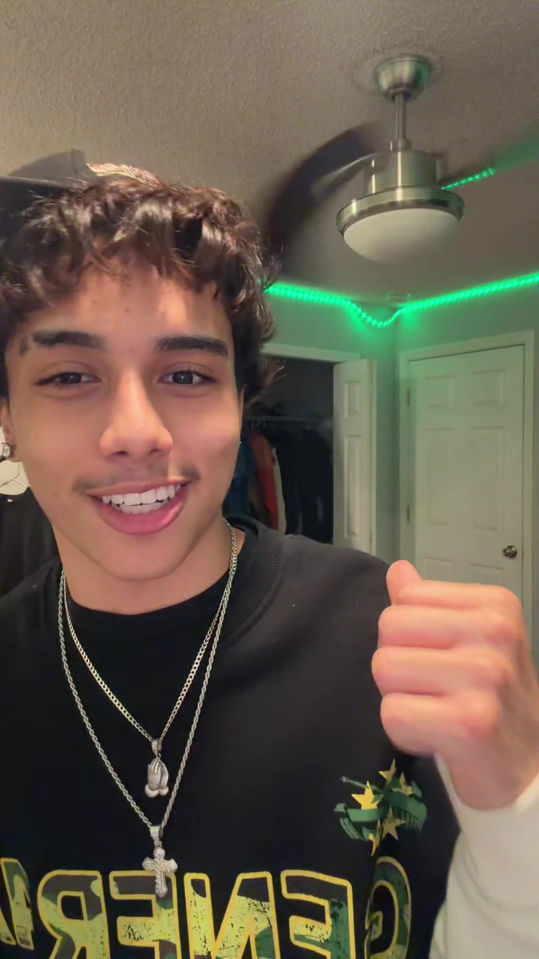 @joelknockedd