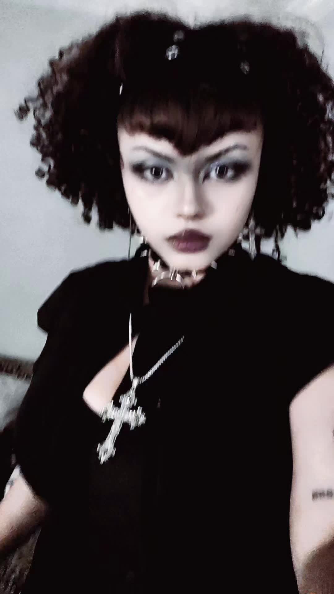 @spiderdoeswarcrimes