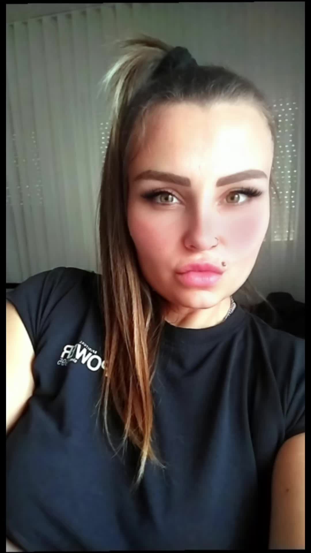@Saki👸🇲🇰