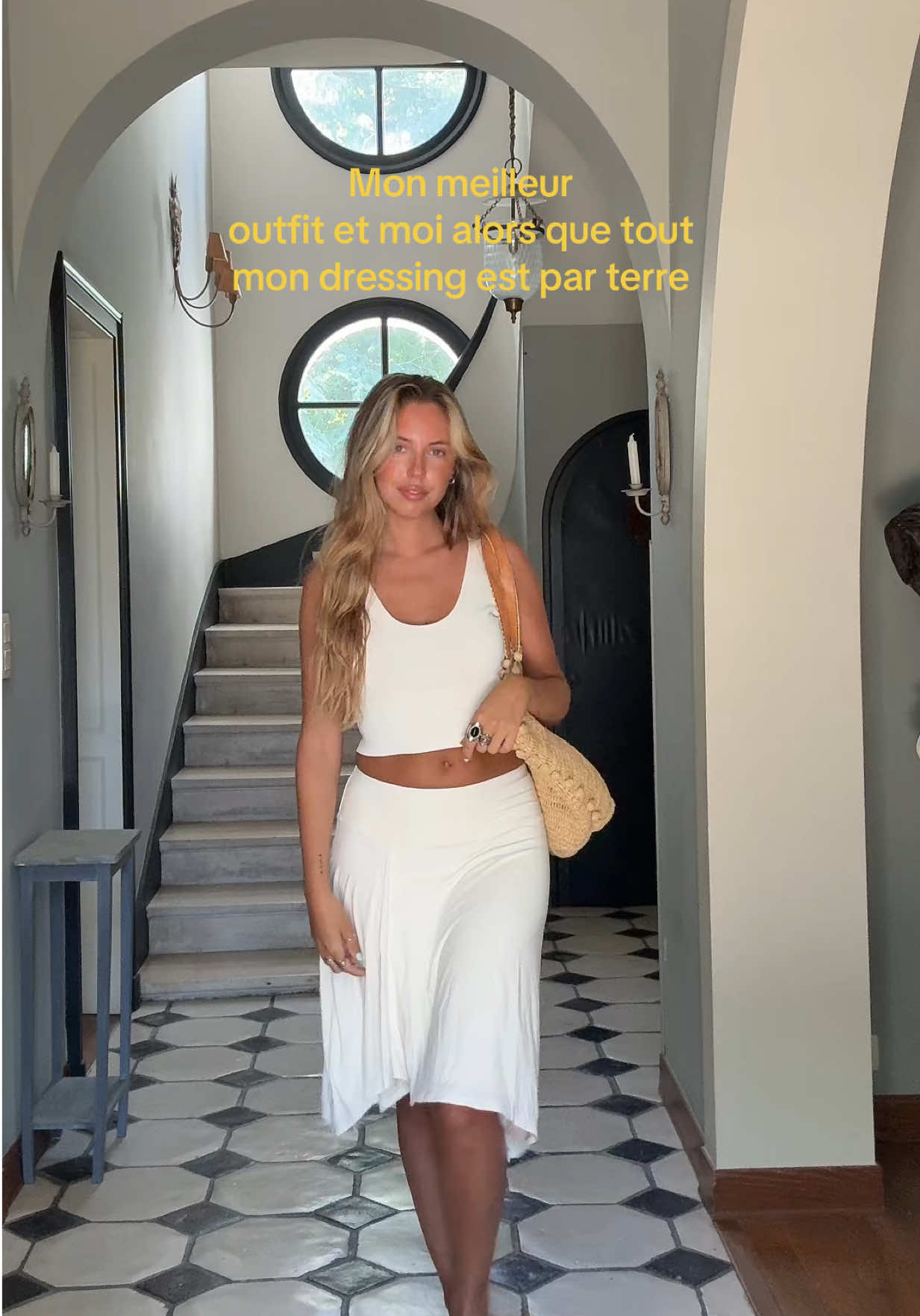 @Asturzia