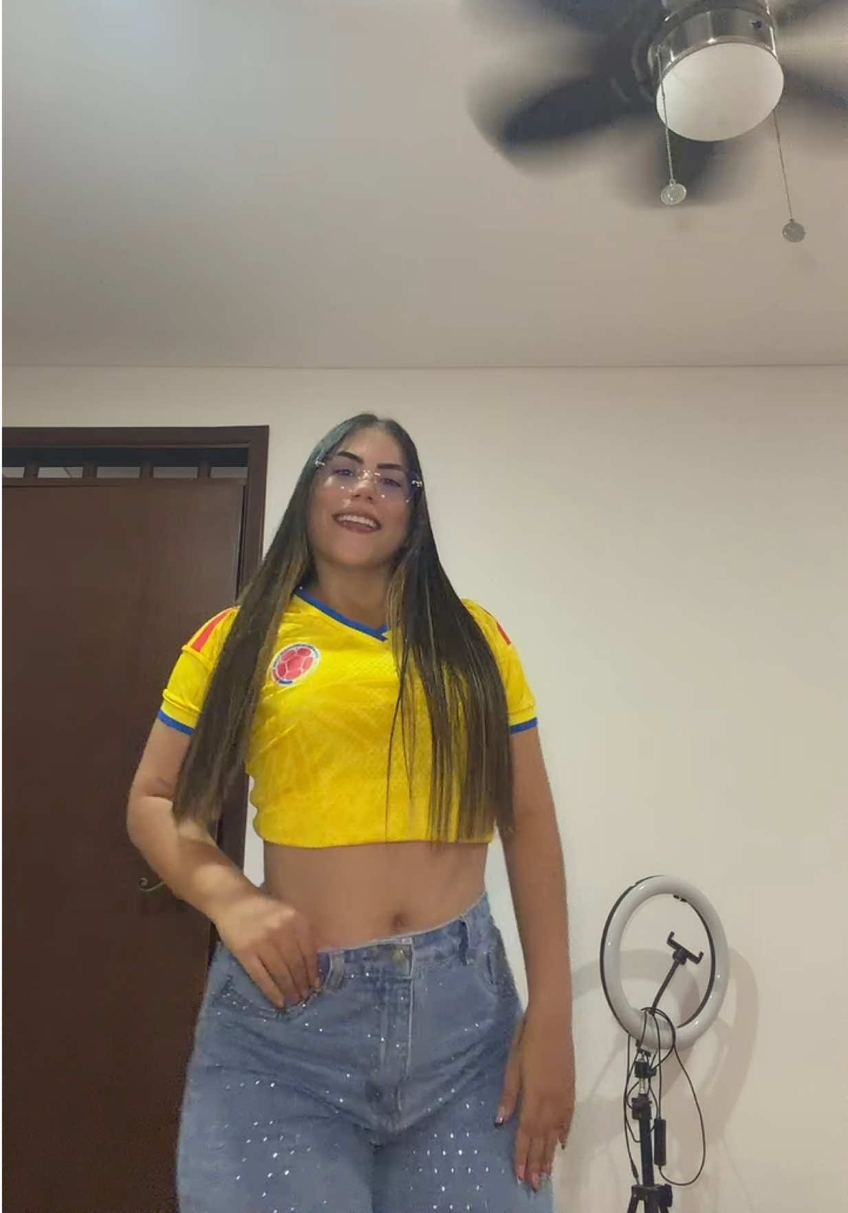 @𝓜𝓸𝓷𝓲🦋