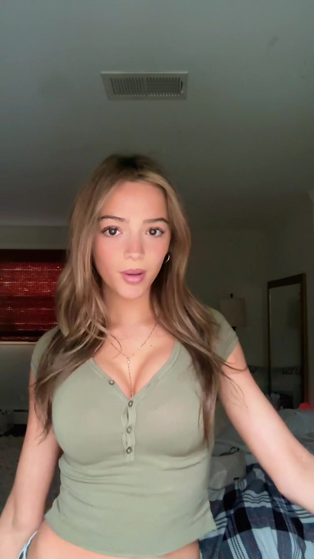 @anya