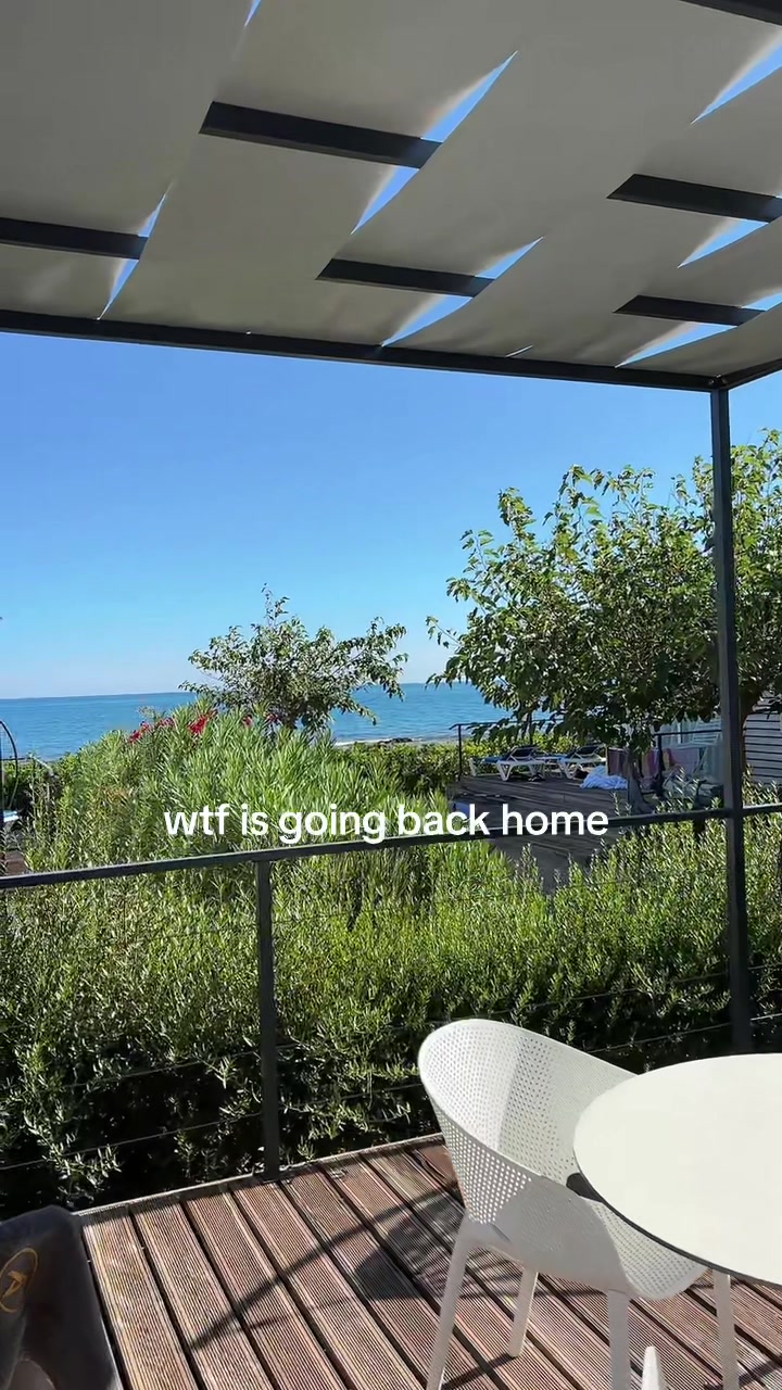 @Luna
