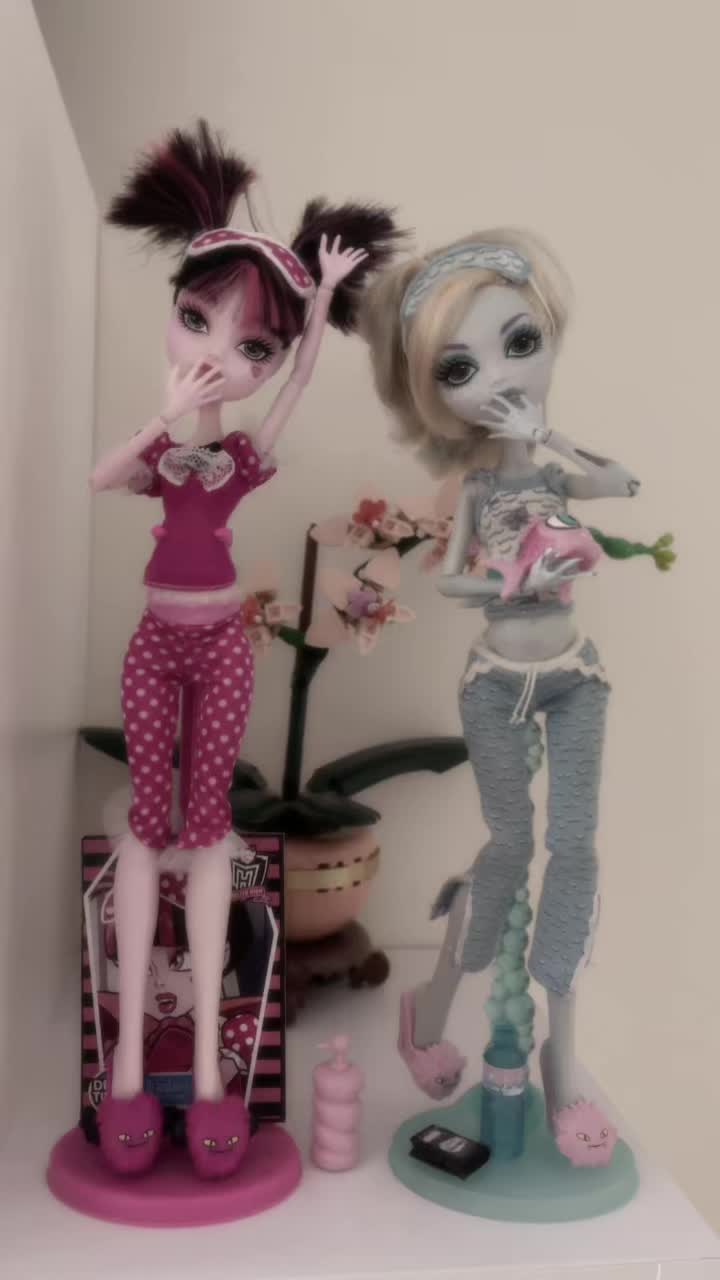 @doll lover <3