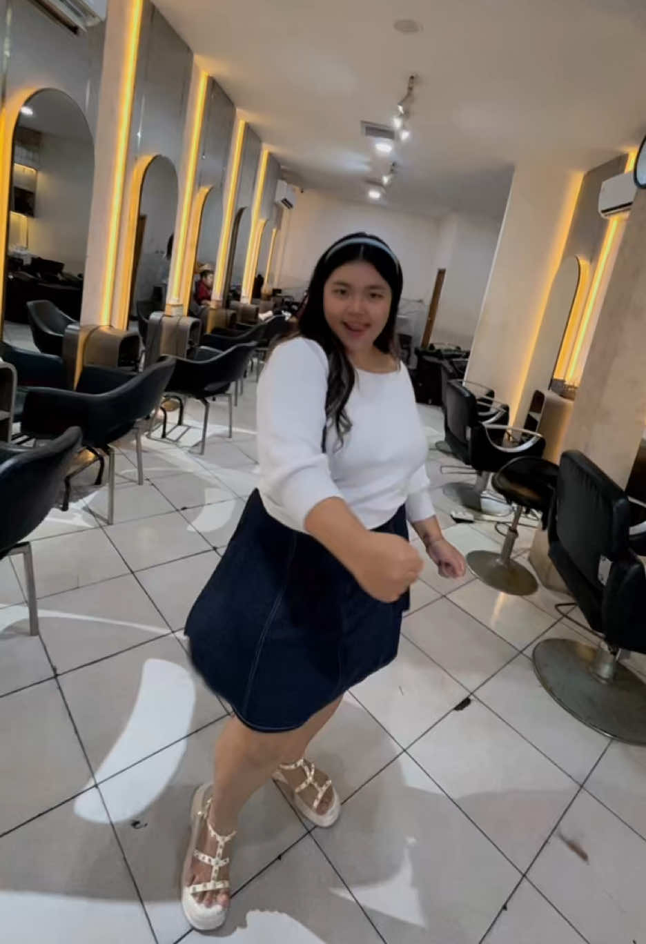 @Angela