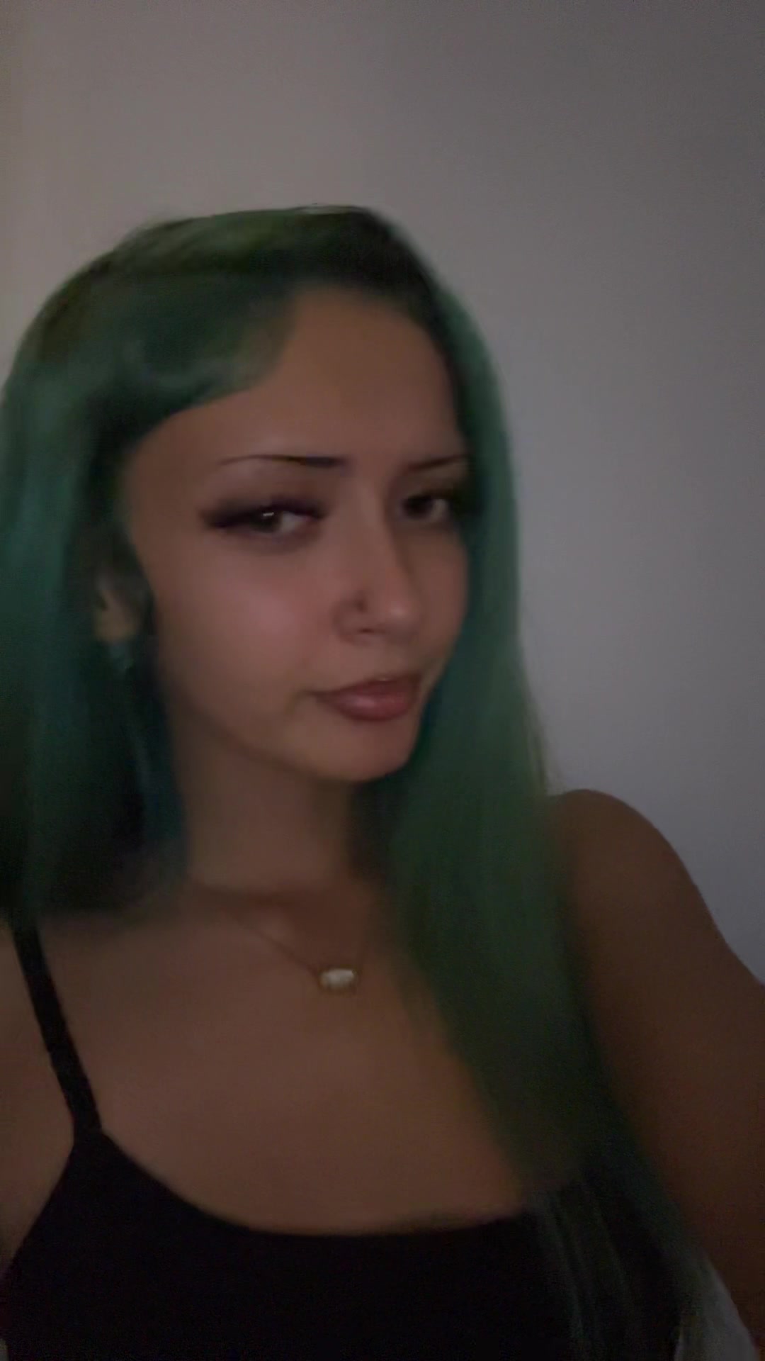 @⃟