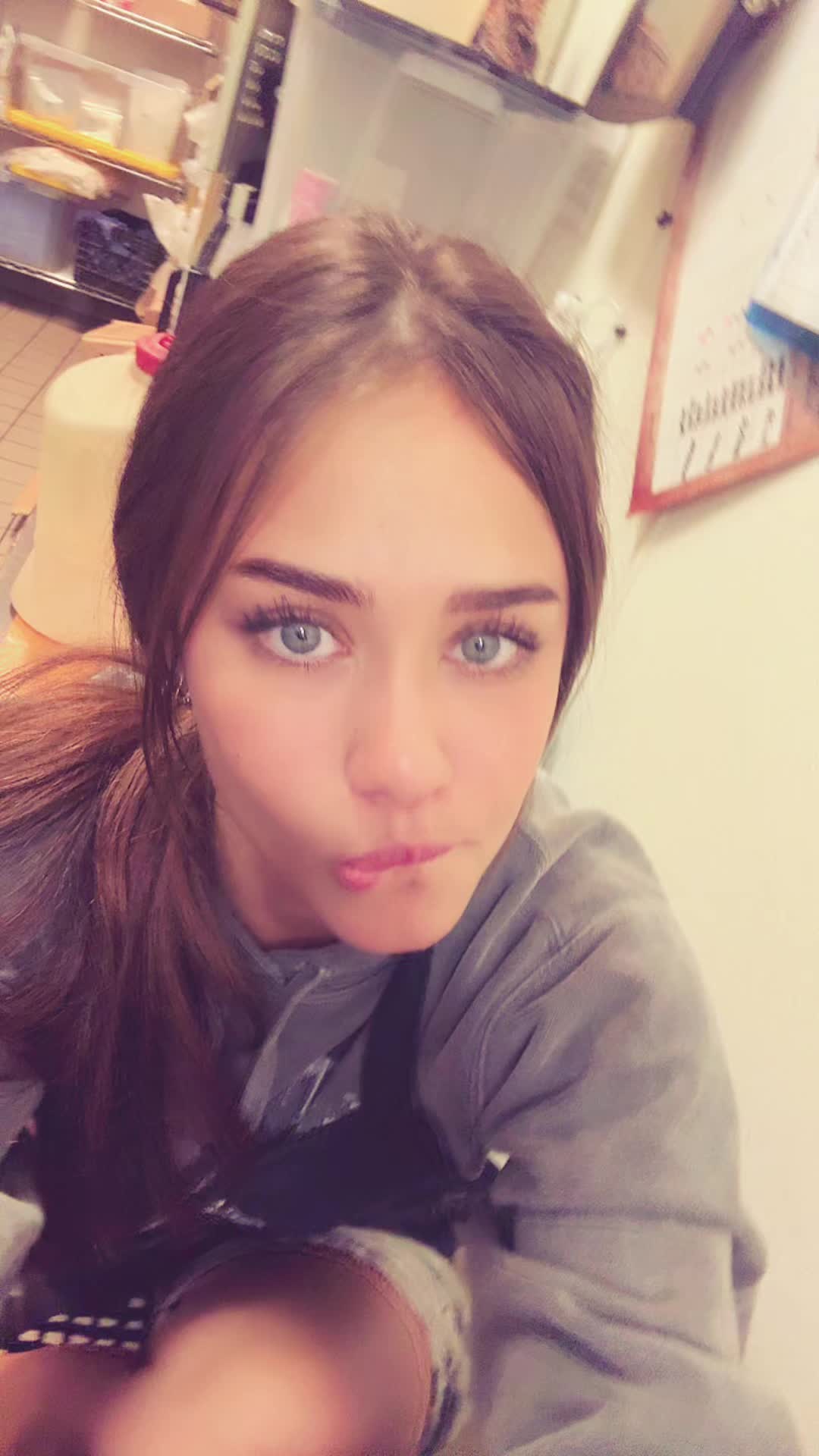 @fayleefruit