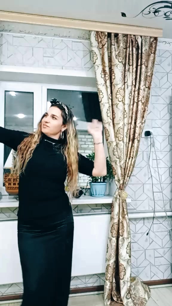 @lora777