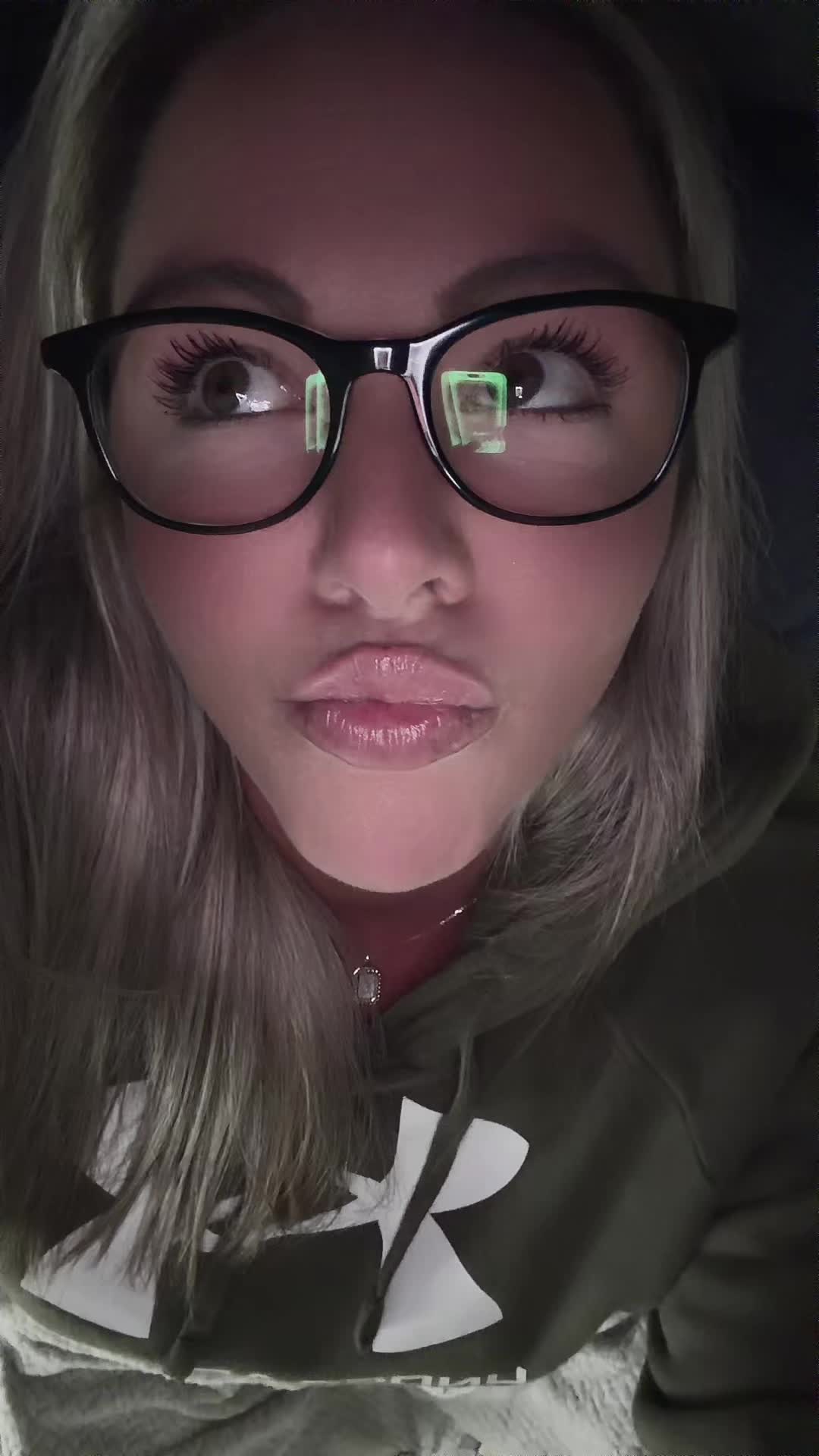 @SelfieQueen57👑