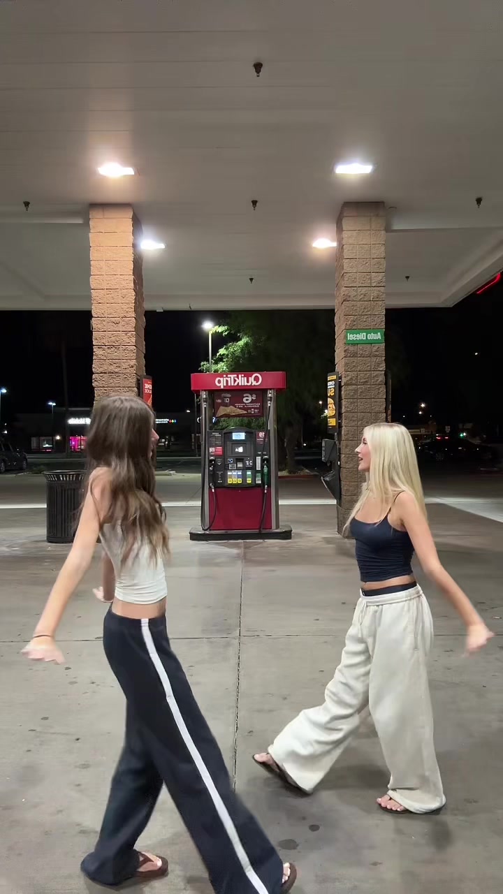 @zora & mia