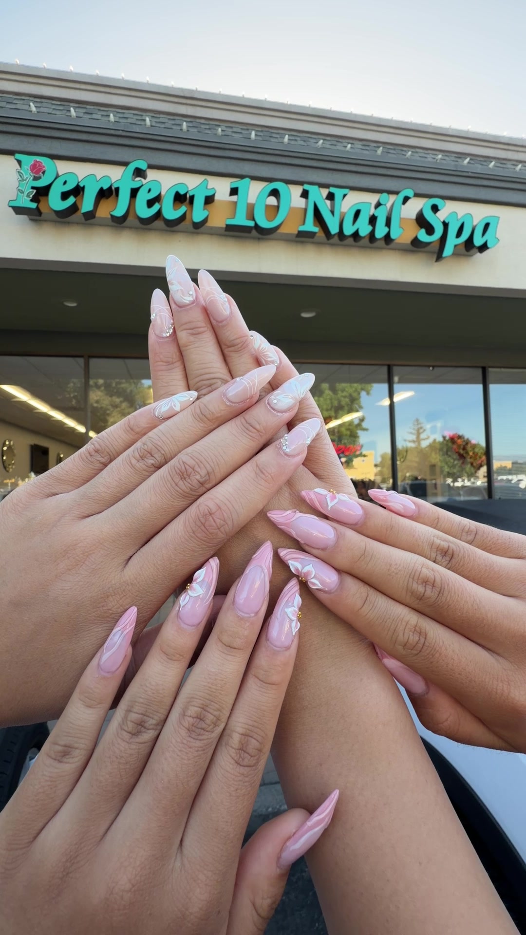 @Perfect10Nailspa