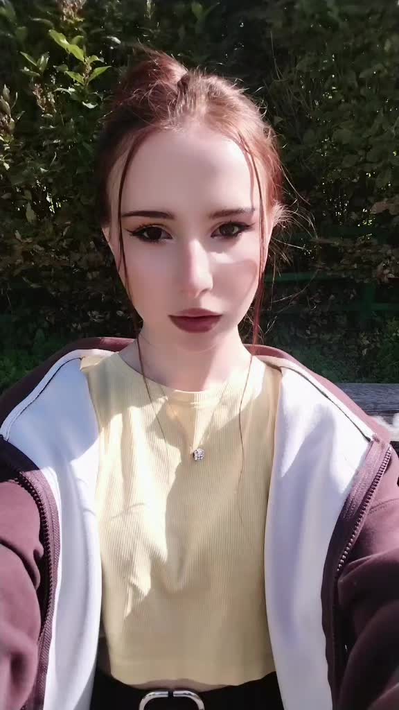 @Юлька🎀