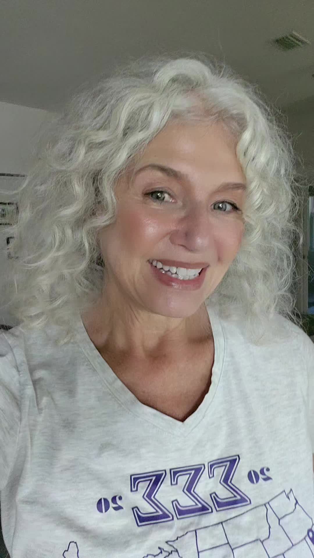 @SmilingLisaModel