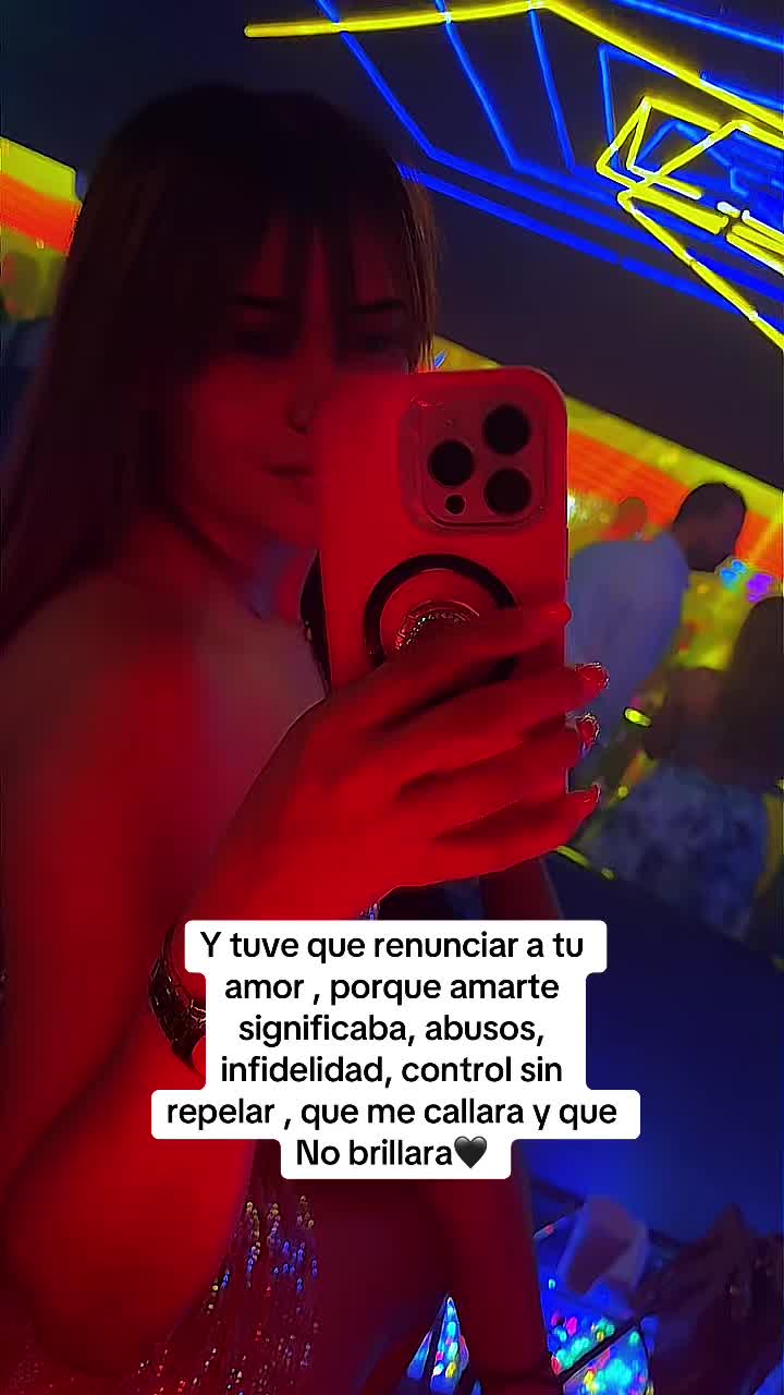 @Laurycolumbus25