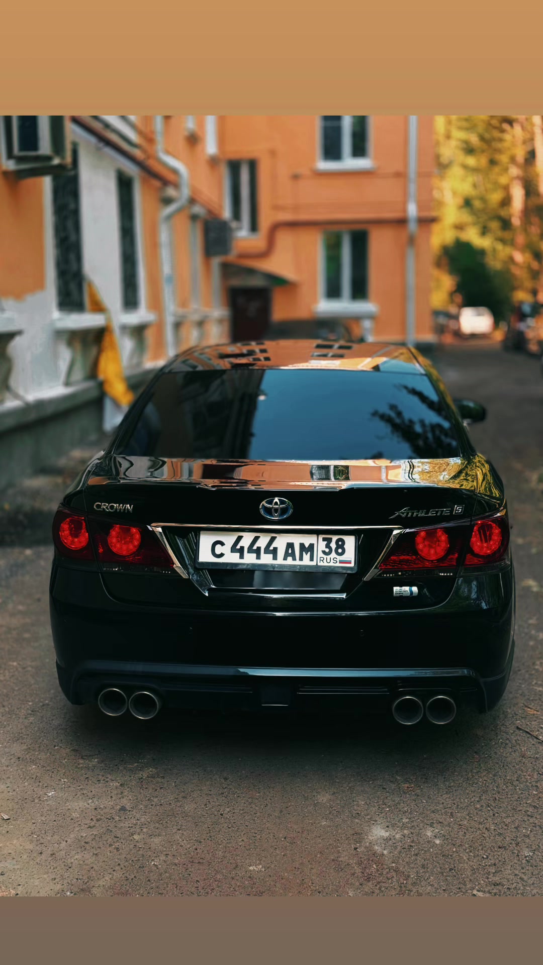 @_crown__444