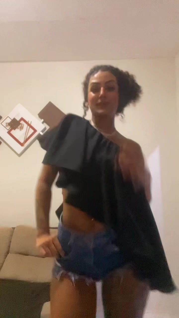 @larykarinnezz