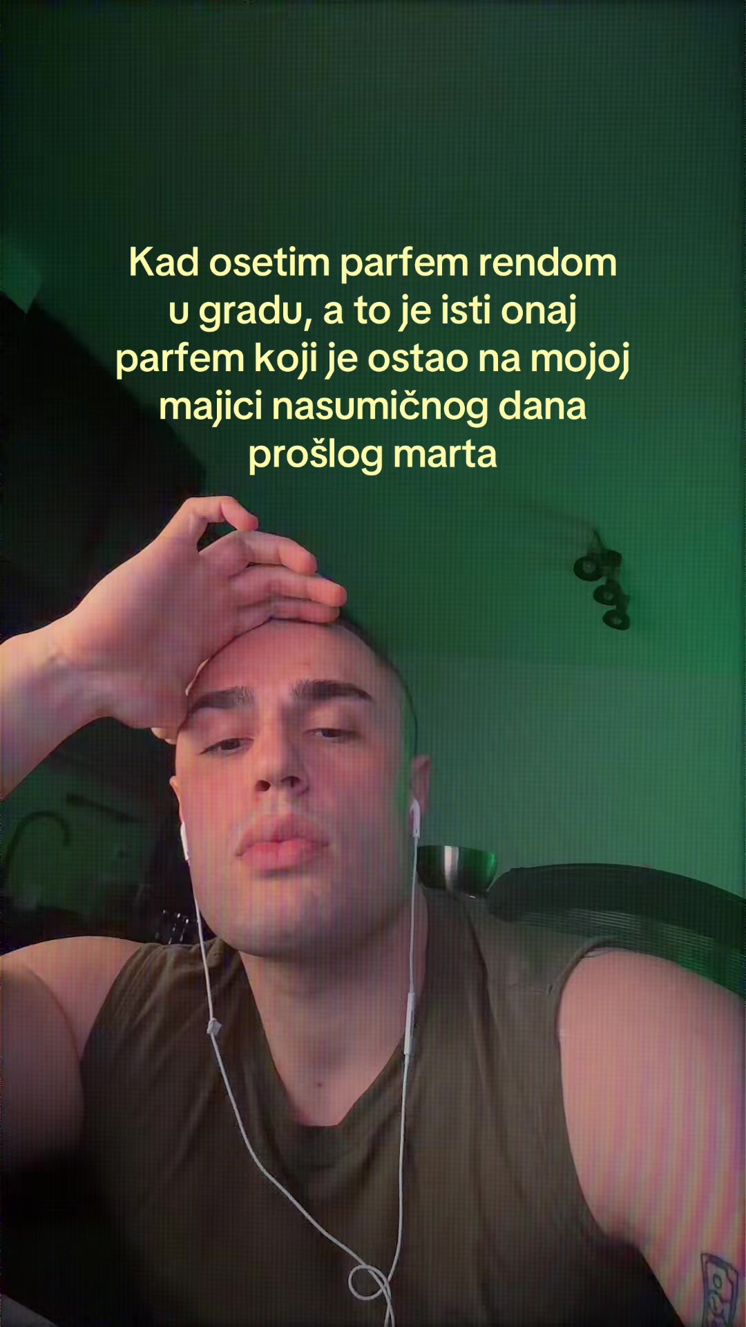 @V U K