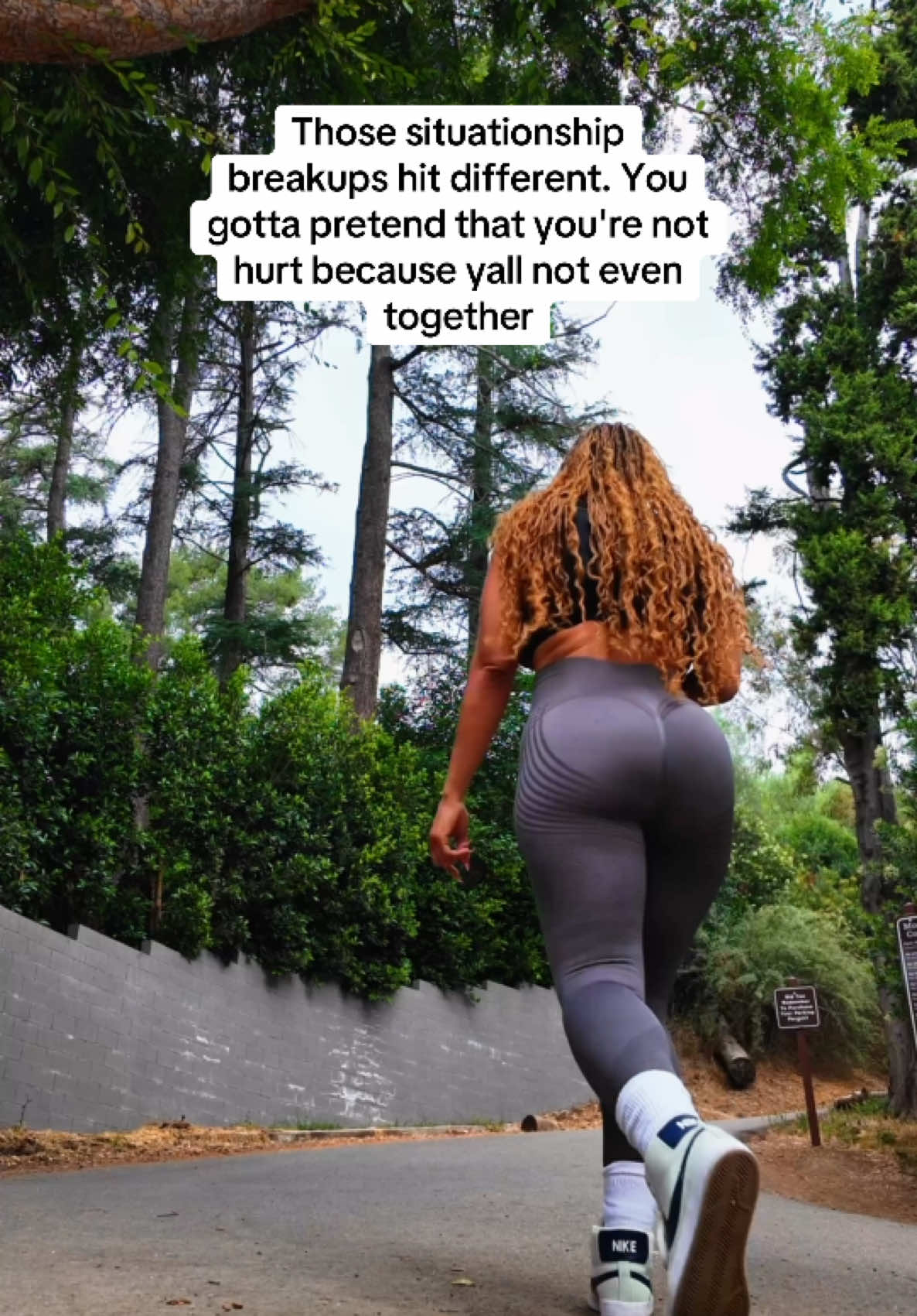 @Holly B | Lifestyle + Laughs