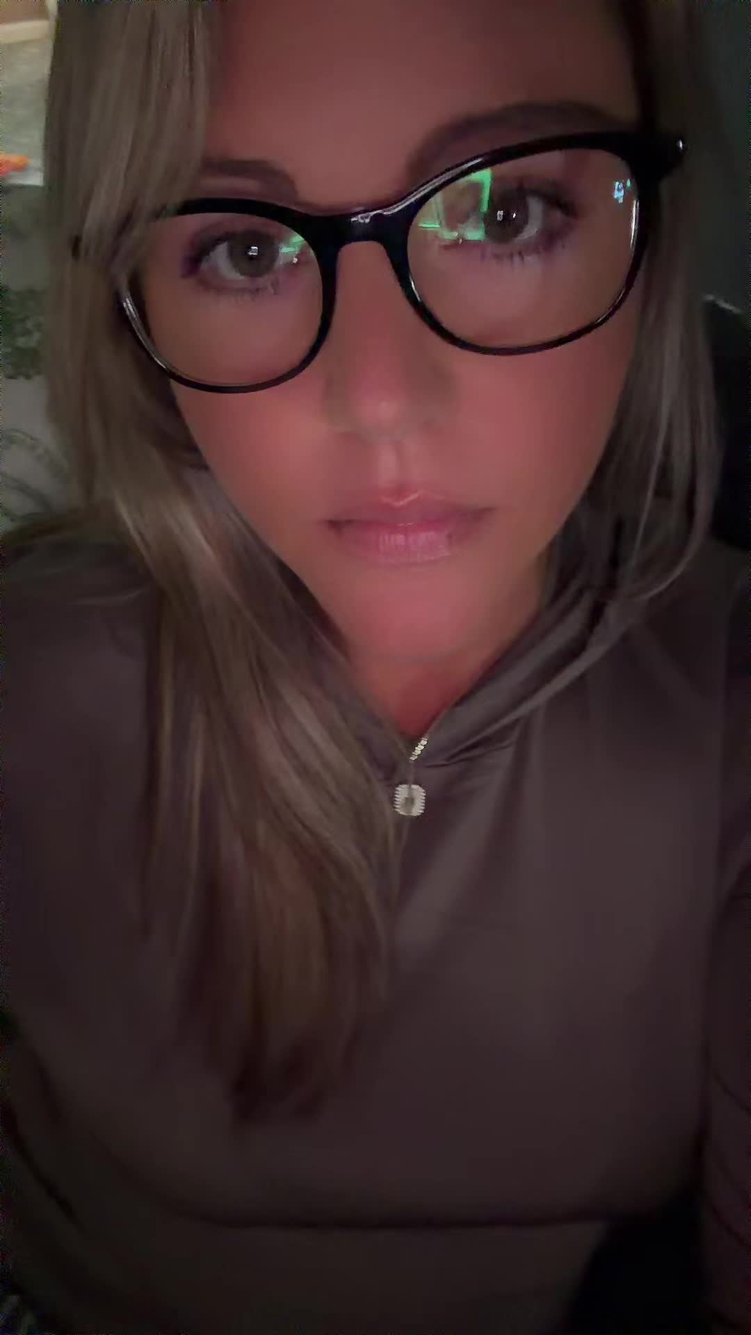 @SelfieQueen57👑
