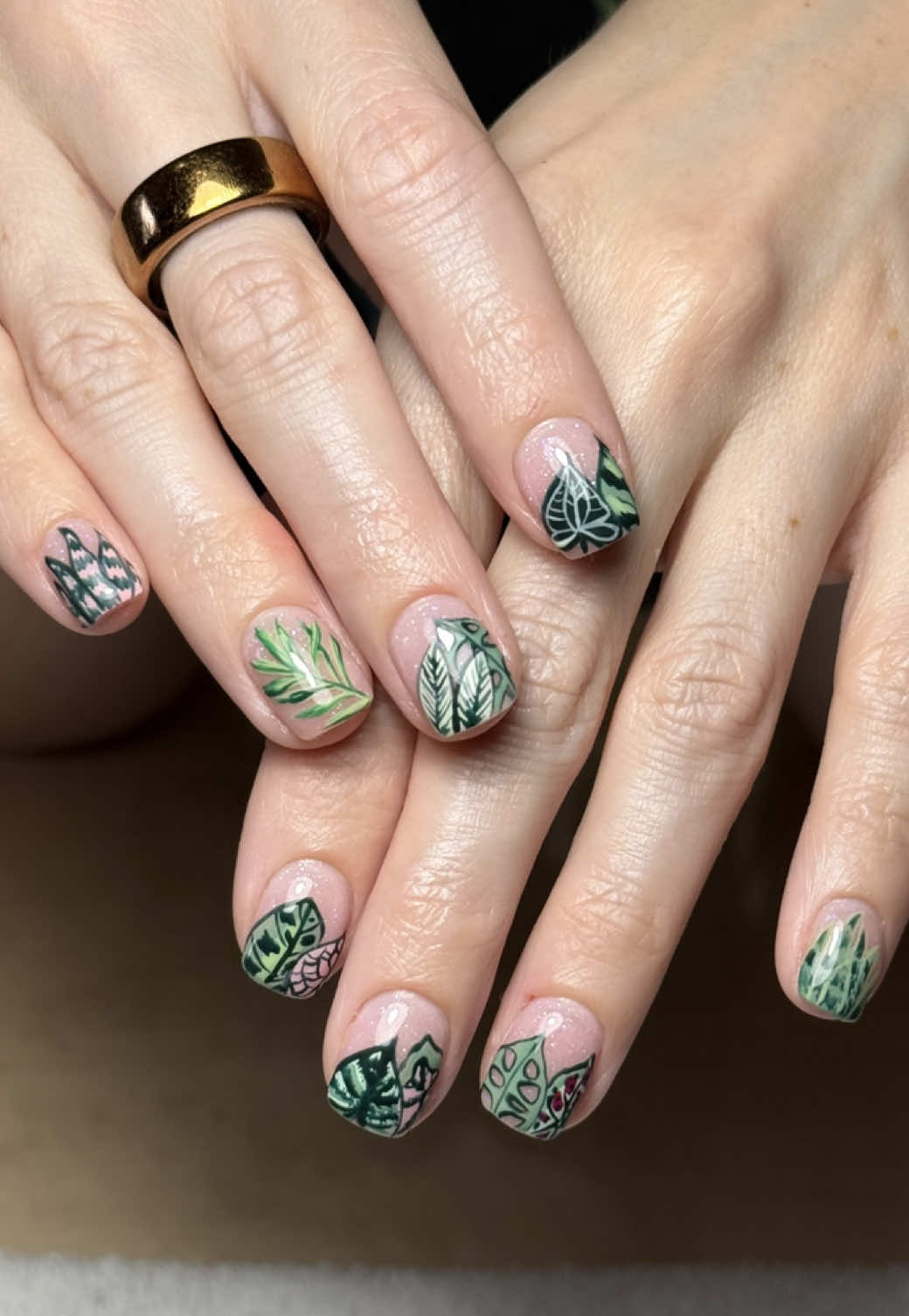 @arianarobinson.nails