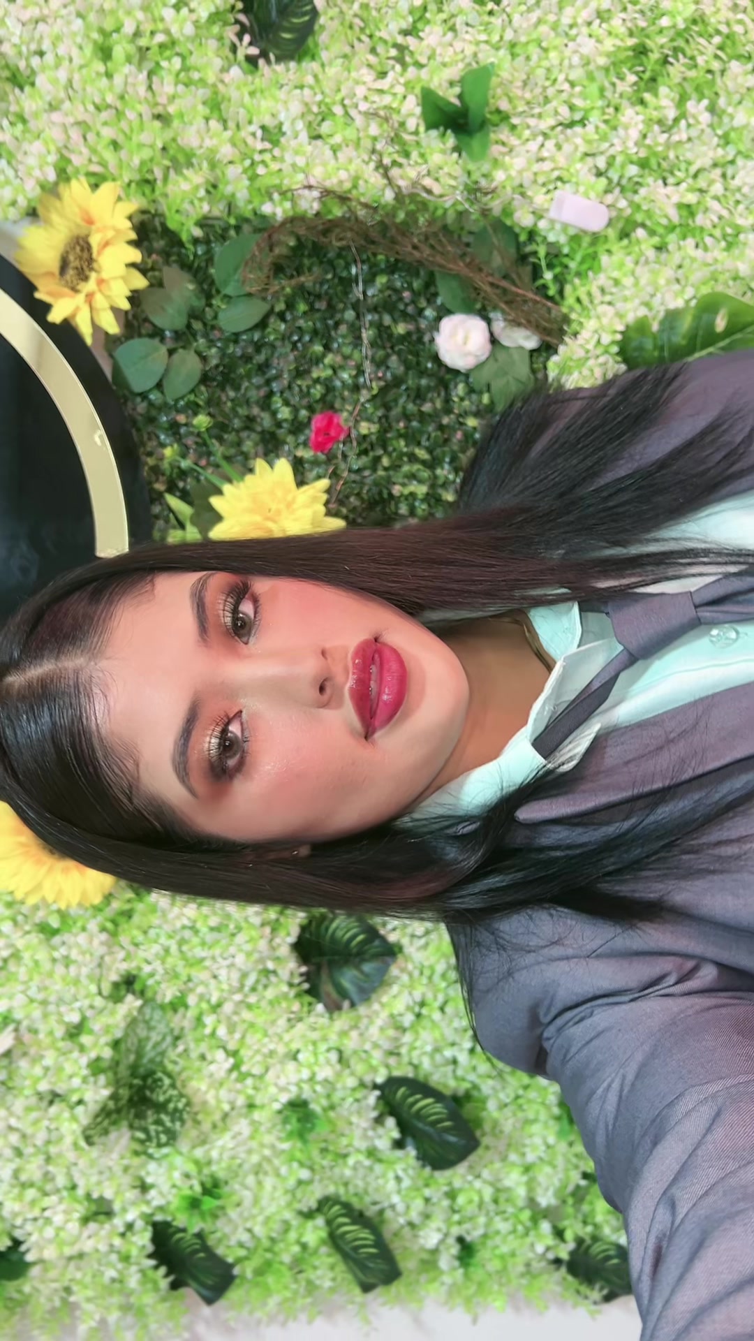 @𝒦𝓂