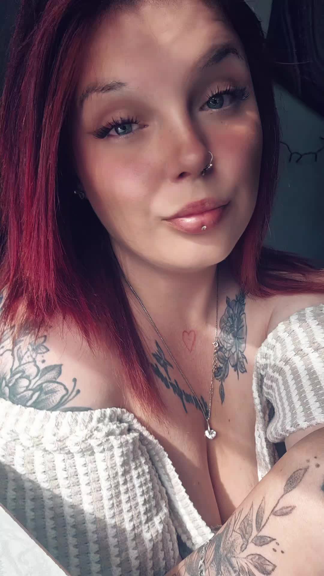 @Laraloooou 🦋🦦